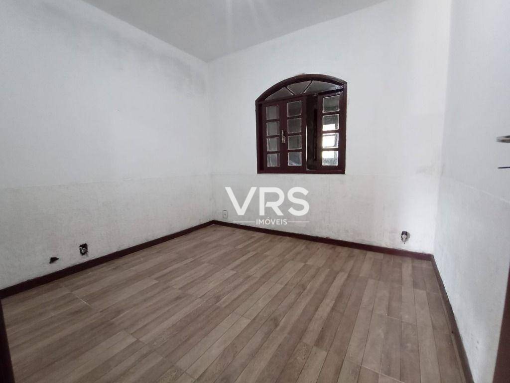 Casa à venda com 2 quartos, 110m² - Foto 8