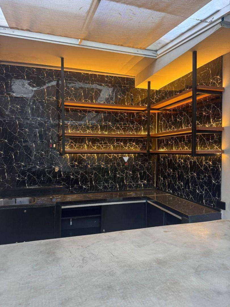 Casa à venda e aluguel com 6 quartos, 350m² - Foto 11