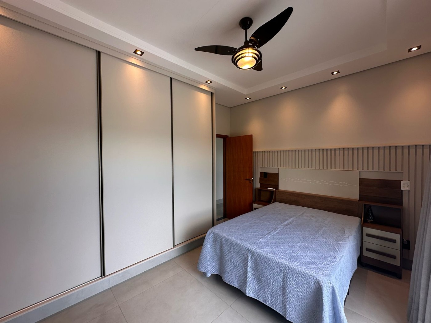 Casa à venda com 3 quartos, 335m² - Foto 18