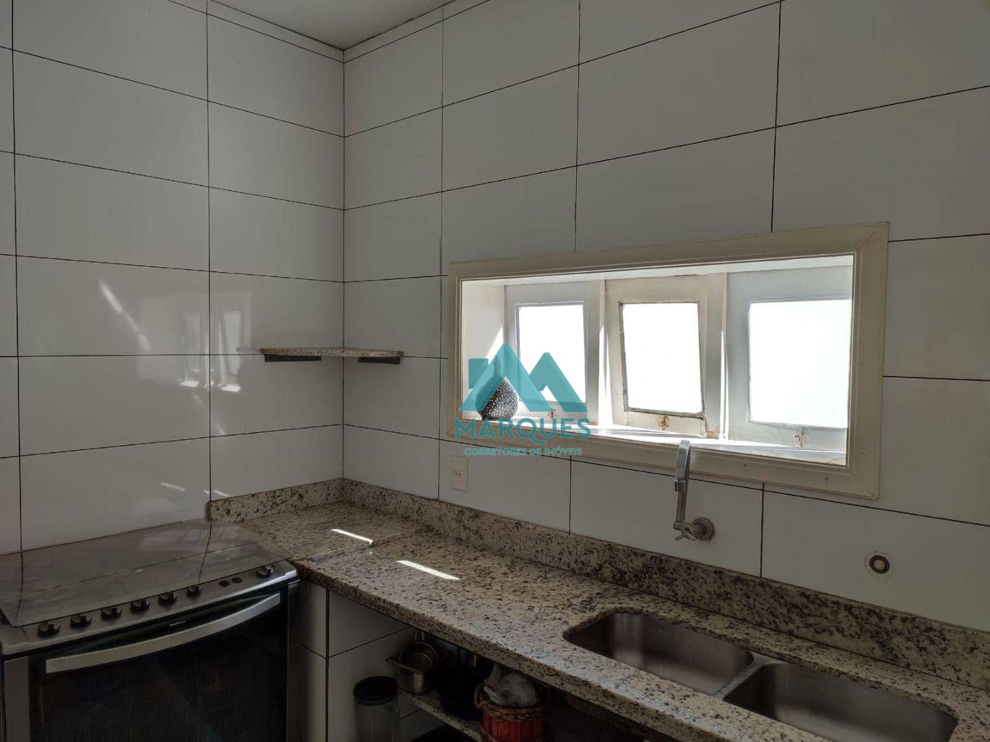 Casa à venda com 3 quartos, 180m² - Foto 14