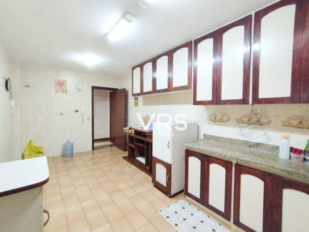 Apartamento à venda com 3 quartos, 168m² - Foto 22