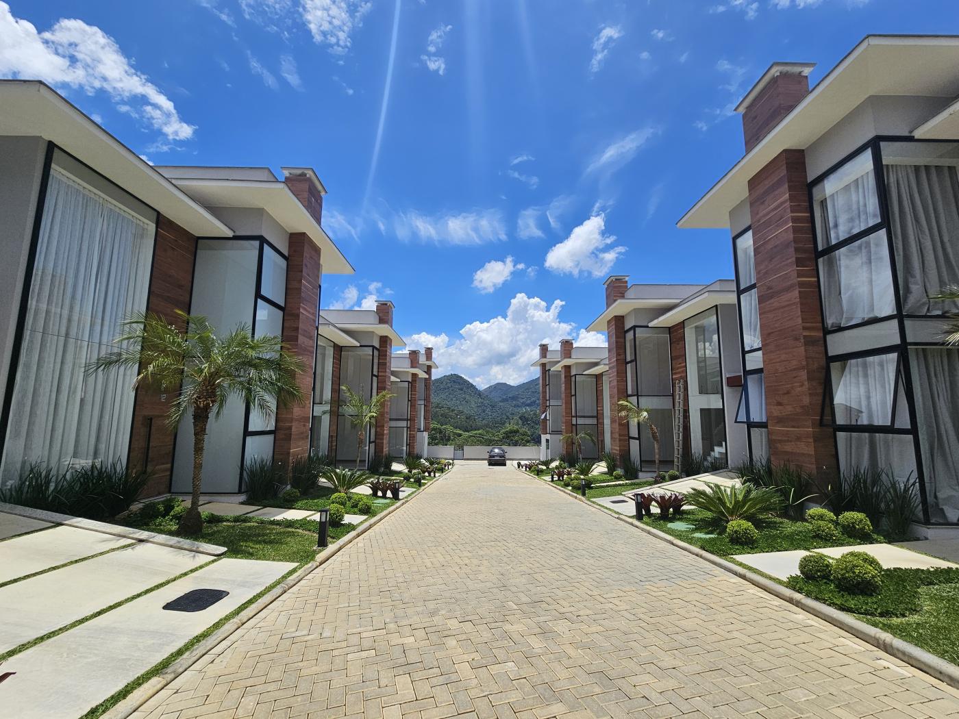 Casa à venda com 5 quartos, 262m² - Foto 25