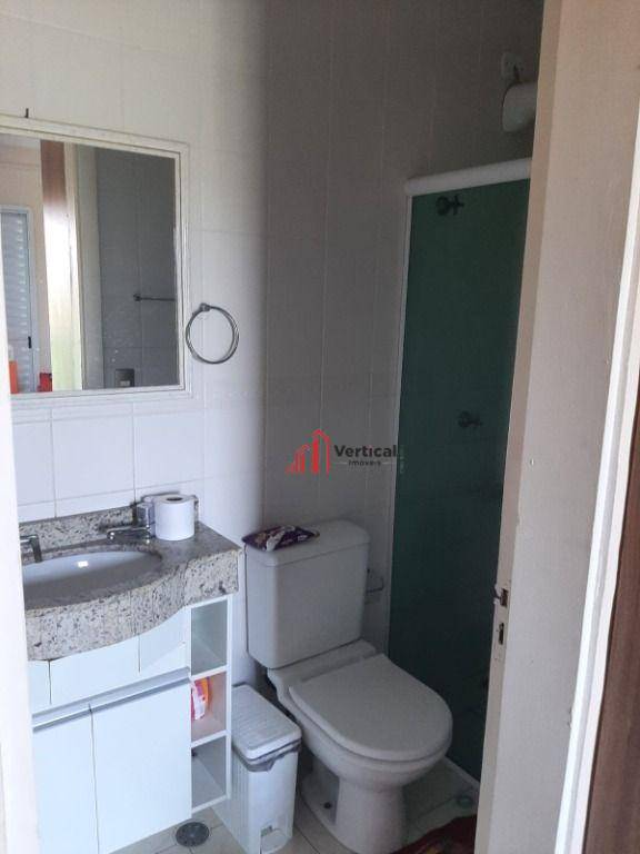 Casa à venda e aluguel com 3 quartos, 180m² - Foto 70