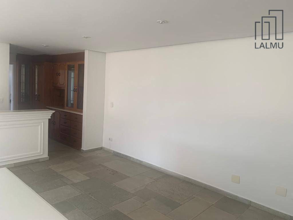 Apartamento para alugar com 3 quartos, 256m² - Foto 30