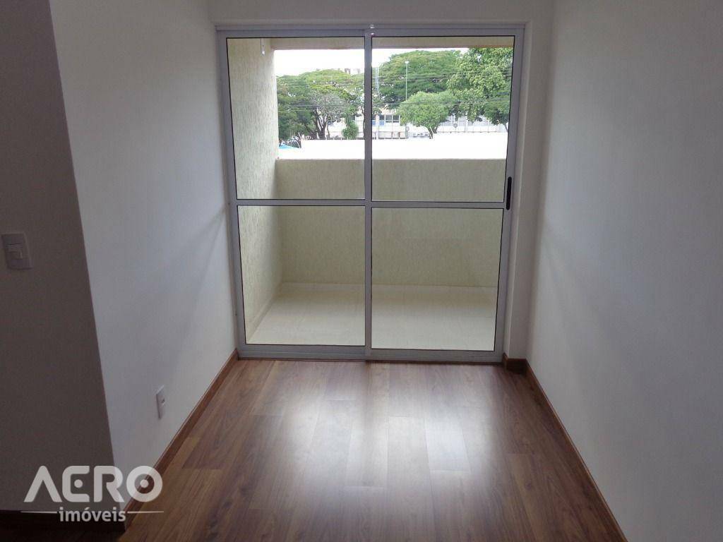 Apartamento à venda com 2 quartos, 57m² - Foto 11