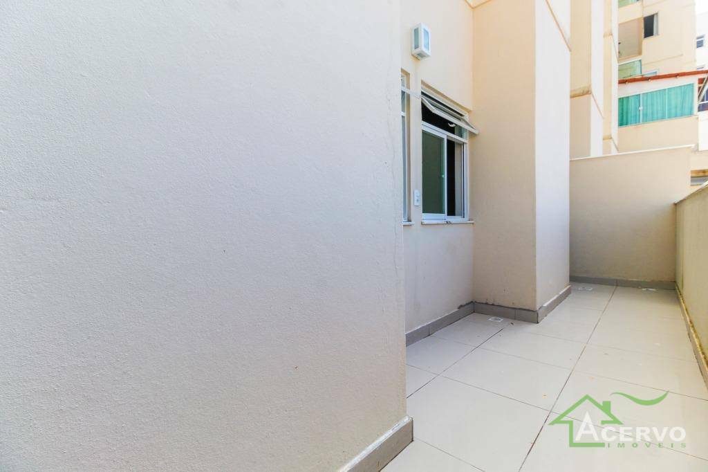 Apartamento à venda com 2 quartos, 77m² - Foto 6