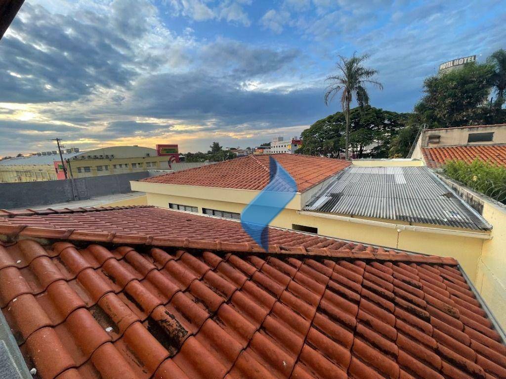 Casa para alugar com 6 quartos, 450m² - Foto 6