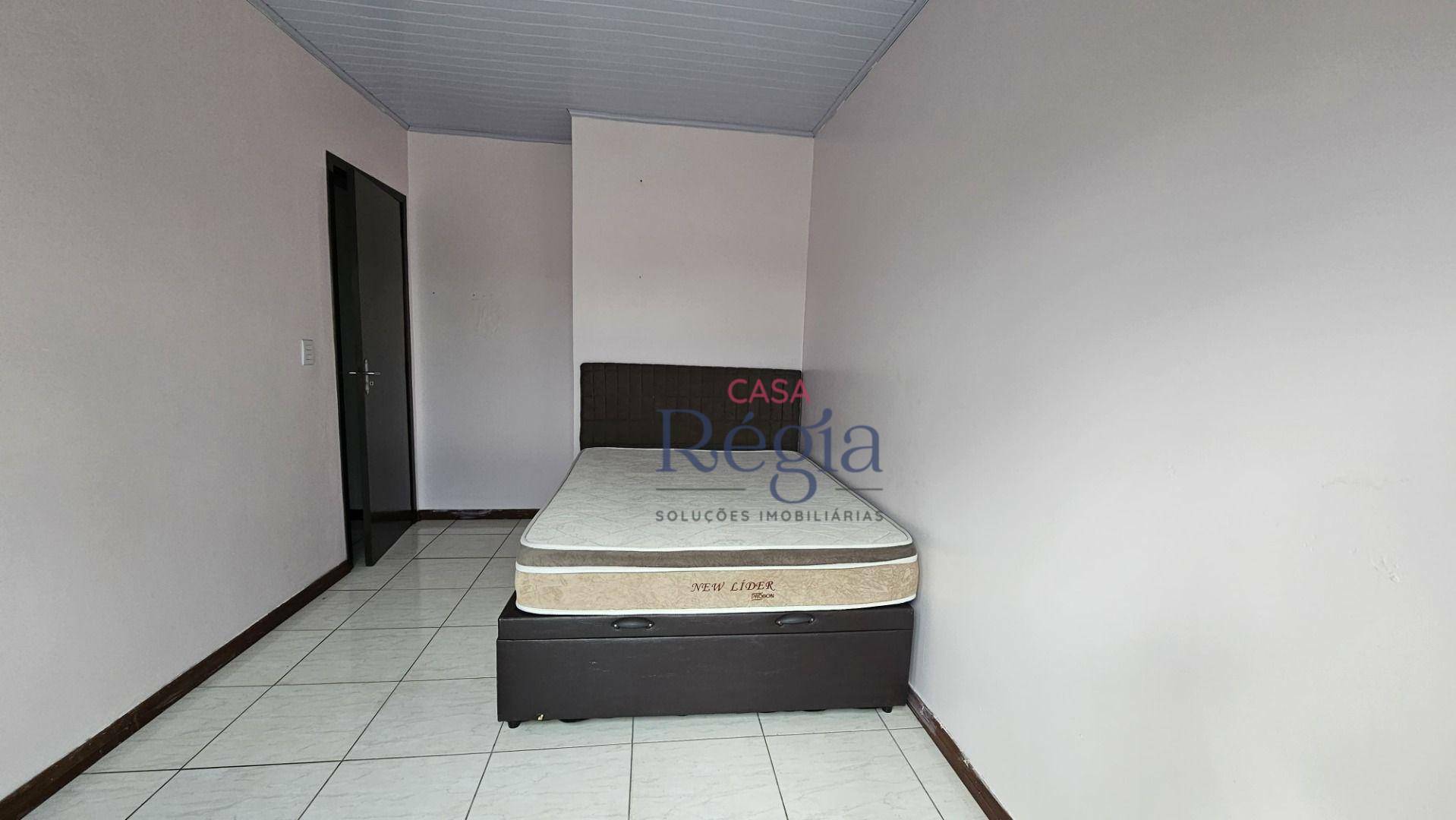 Casa à venda com 5 quartos, 220m² - Foto 45