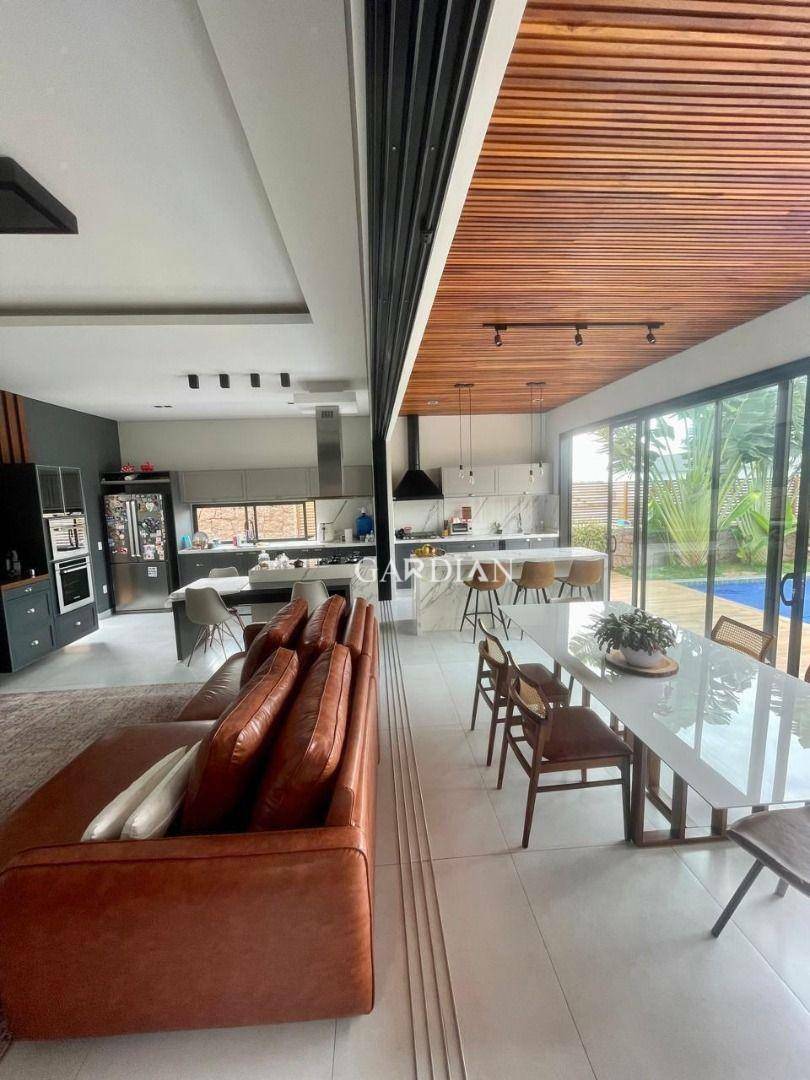 Casa de Condomínio à venda com 3 quartos, 257m² - Foto 7