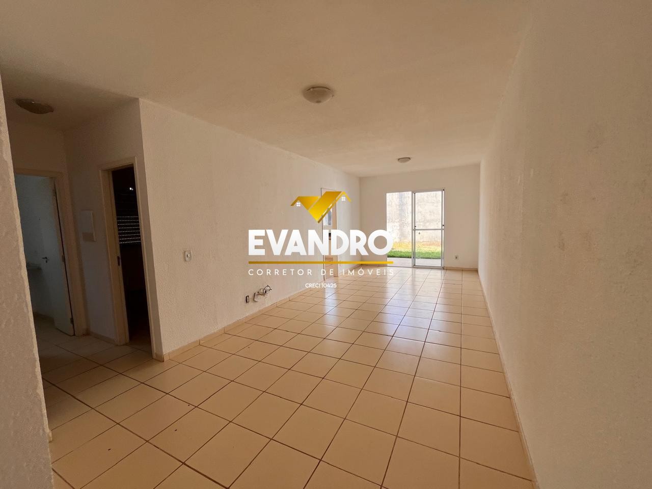 Casa de Condomínio à venda com 3 quartos, 198m² - Foto 1