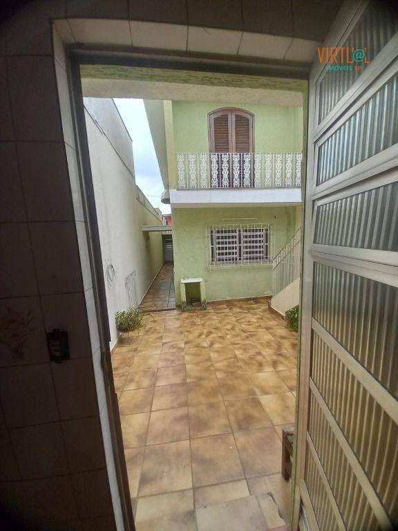 Sobrado à venda e aluguel com 3 quartos, 186m² - Foto 8