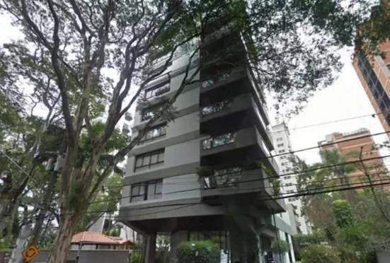 Apartamento à venda com 4 quartos, 280m² - Foto 1