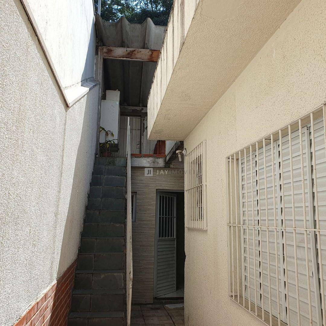 Sobrado à venda com 6 quartos, 200m² - Foto 23