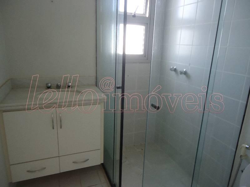 Apartamento para alugar com 3 quartos, 180m² - Foto 13