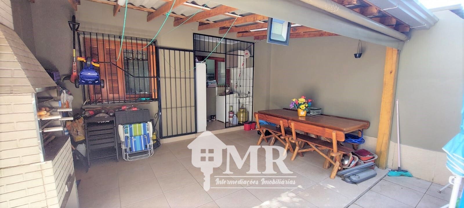 Casa à venda com 2 quartos, 70m² - Foto 11