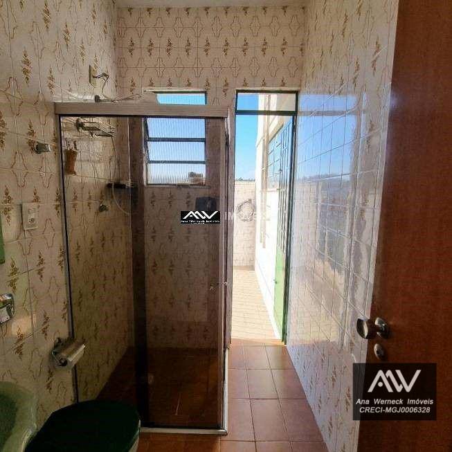 Casa à venda com 3 quartos, 180m² - Foto 24