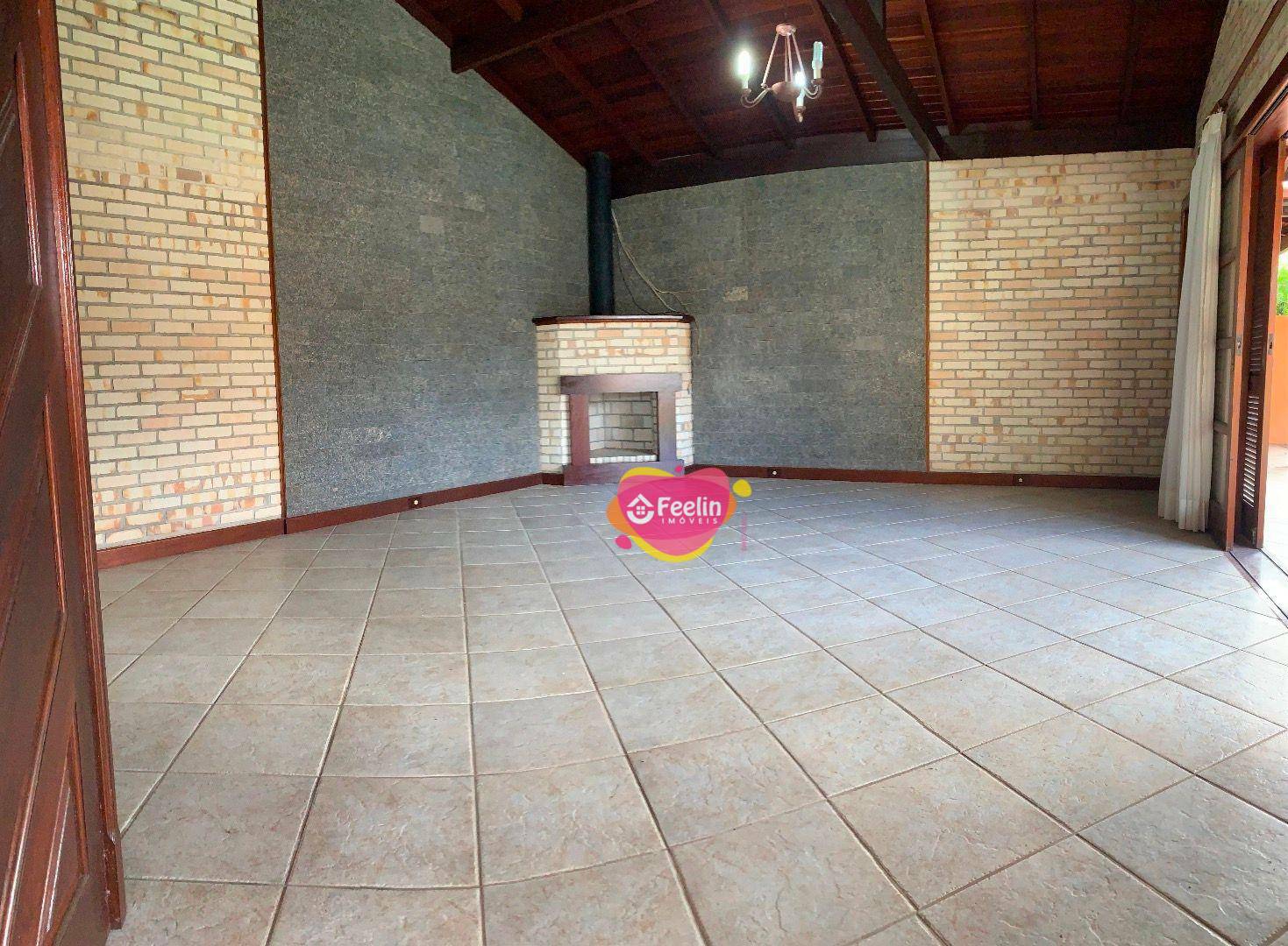 Casa à venda com 6 quartos, 370m² - Foto 6