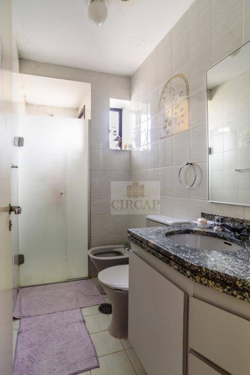 Apartamento à venda com 4 quartos, 210m² - Foto 19