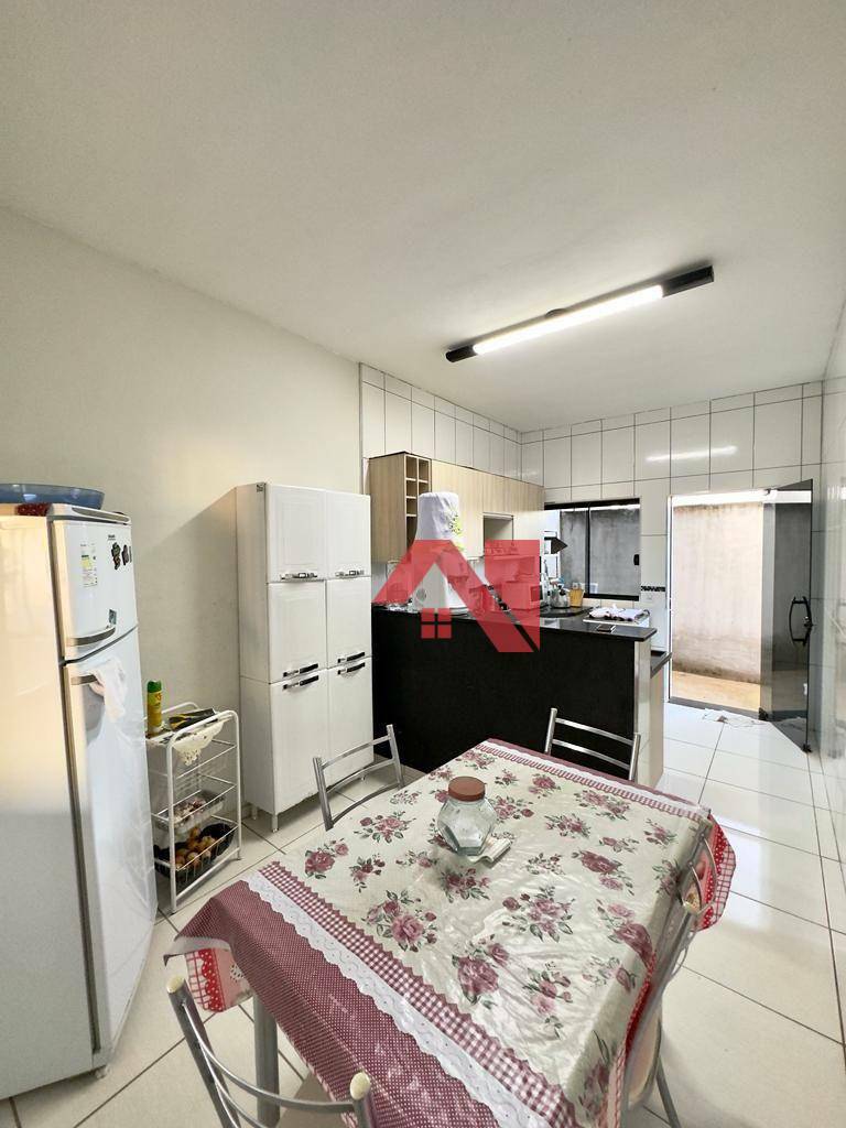 Sobrado à venda com 4 quartos, 245m² - Foto 4