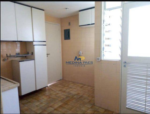 Apartamento à venda com 2 quartos, 71m² - Foto 11