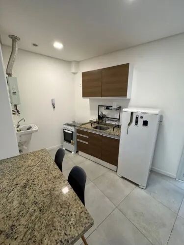 Apartamento para alugar com 1 quarto, 75m² - Foto 1