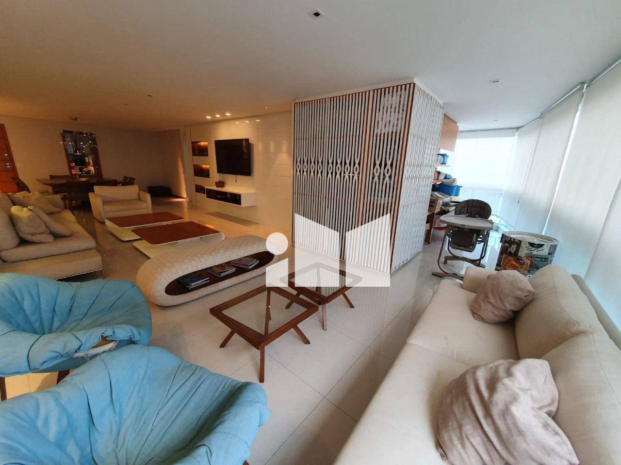 Apartamento à venda com 4 quartos, 160m² - Foto 1