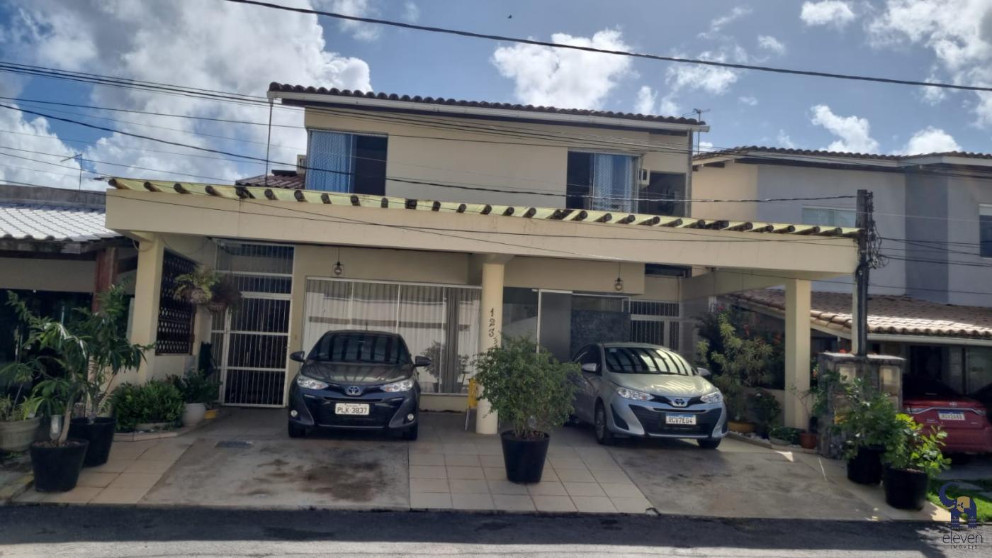 Casa à venda com 4 quartos, 220m² - Foto 1