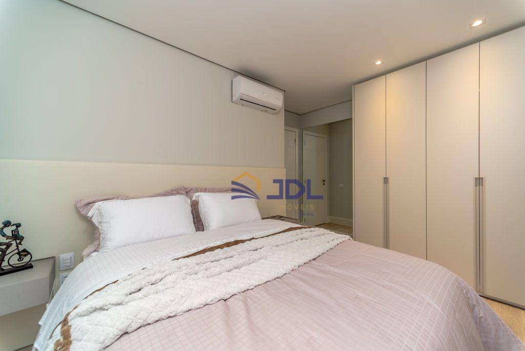 Apartamento à venda com 4 quartos, 203m² - Foto 24