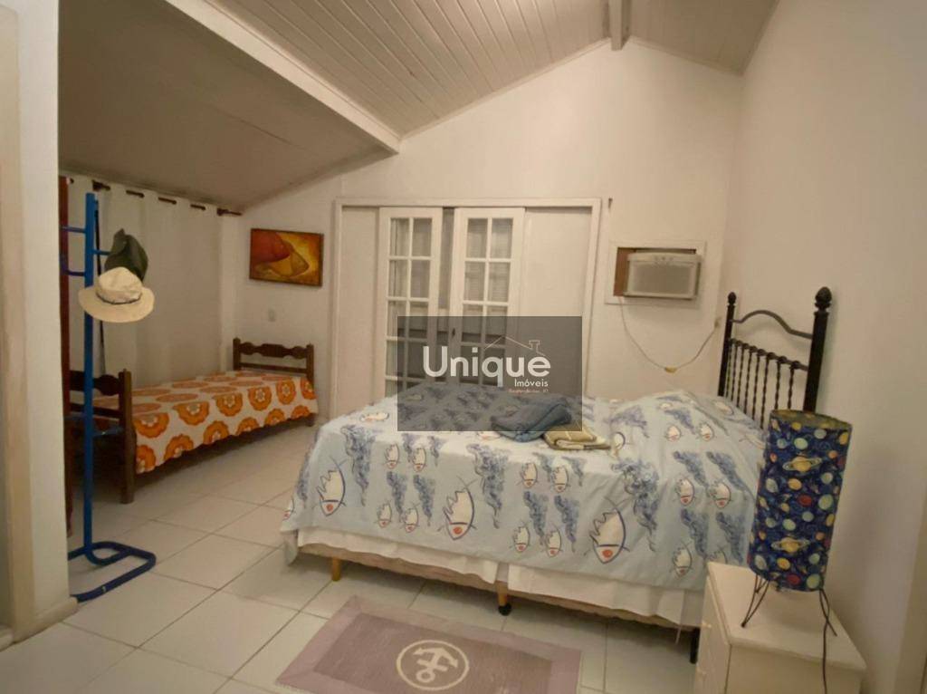 Casa à venda com 4 quartos, 300m² - Foto 13