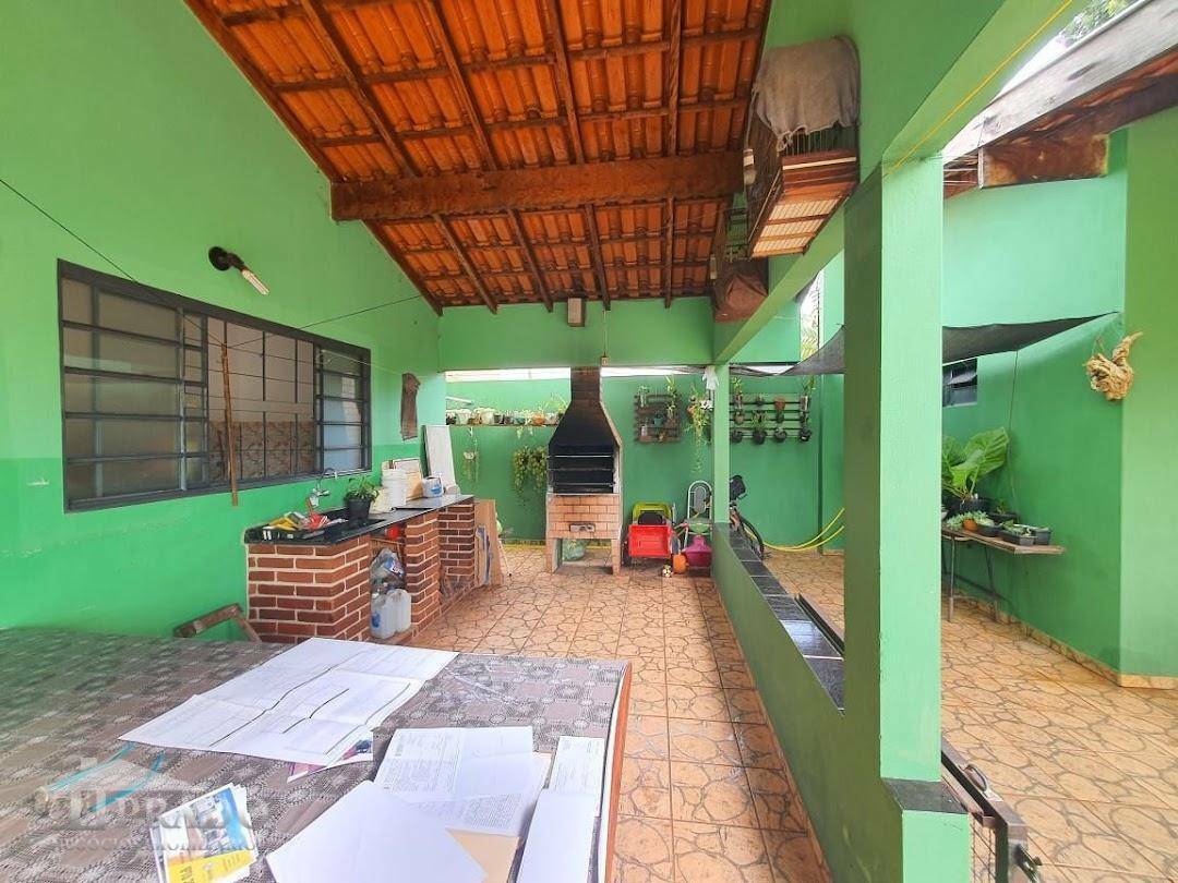 Casa à venda com 4 quartos, 262m² - Foto 21