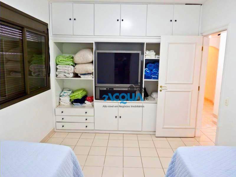 Apartamento à venda com 3 quartos, 204m² - Foto 13