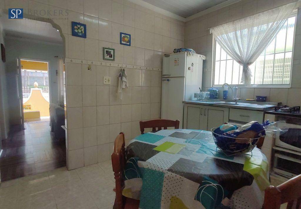 Casa à venda com 3 quartos, 90m² - Foto 8