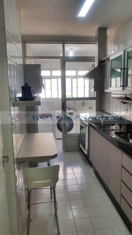 Apartamento à venda com 3 quartos, 81m² - Foto 29