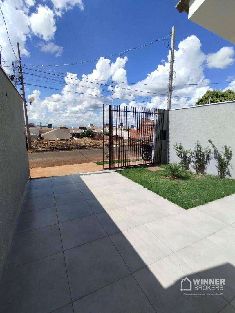 Casa à venda com 3 quartos, 77m² - Foto 2