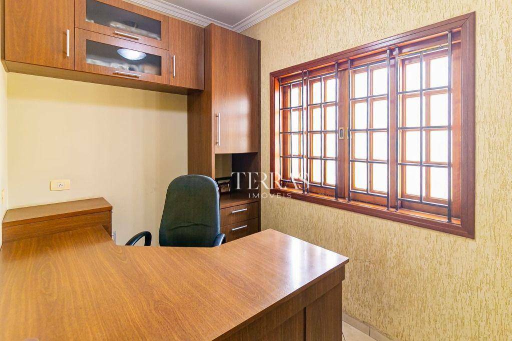 Casa à venda com 4 quartos, 300m² - Foto 4