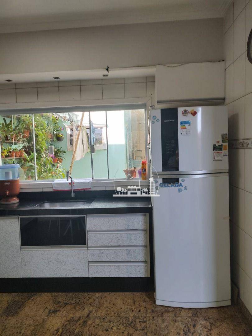 Sobrado à venda com 4 quartos, 280M2 - Foto 6