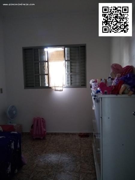 Casa à venda com 2 quartos, 180m² - Foto 9