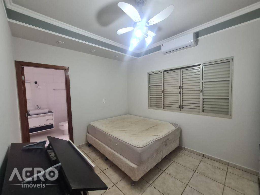 Casa de Condomínio à venda com 3 quartos, 298m² - Foto 5