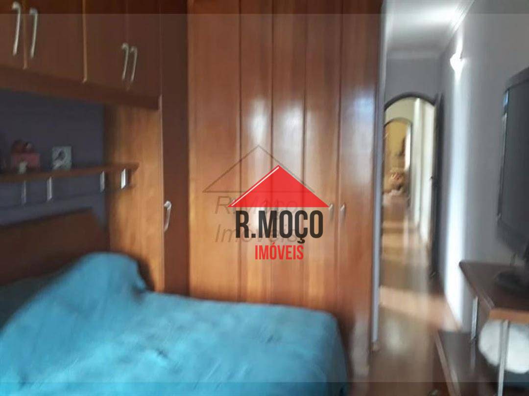 Sobrado à venda com 3 quartos, 200m² - Foto 14