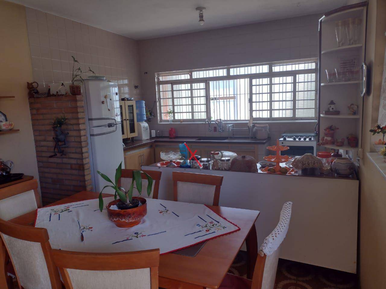 Casa à venda e aluguel com 4 quartos, 230m² - Foto 12