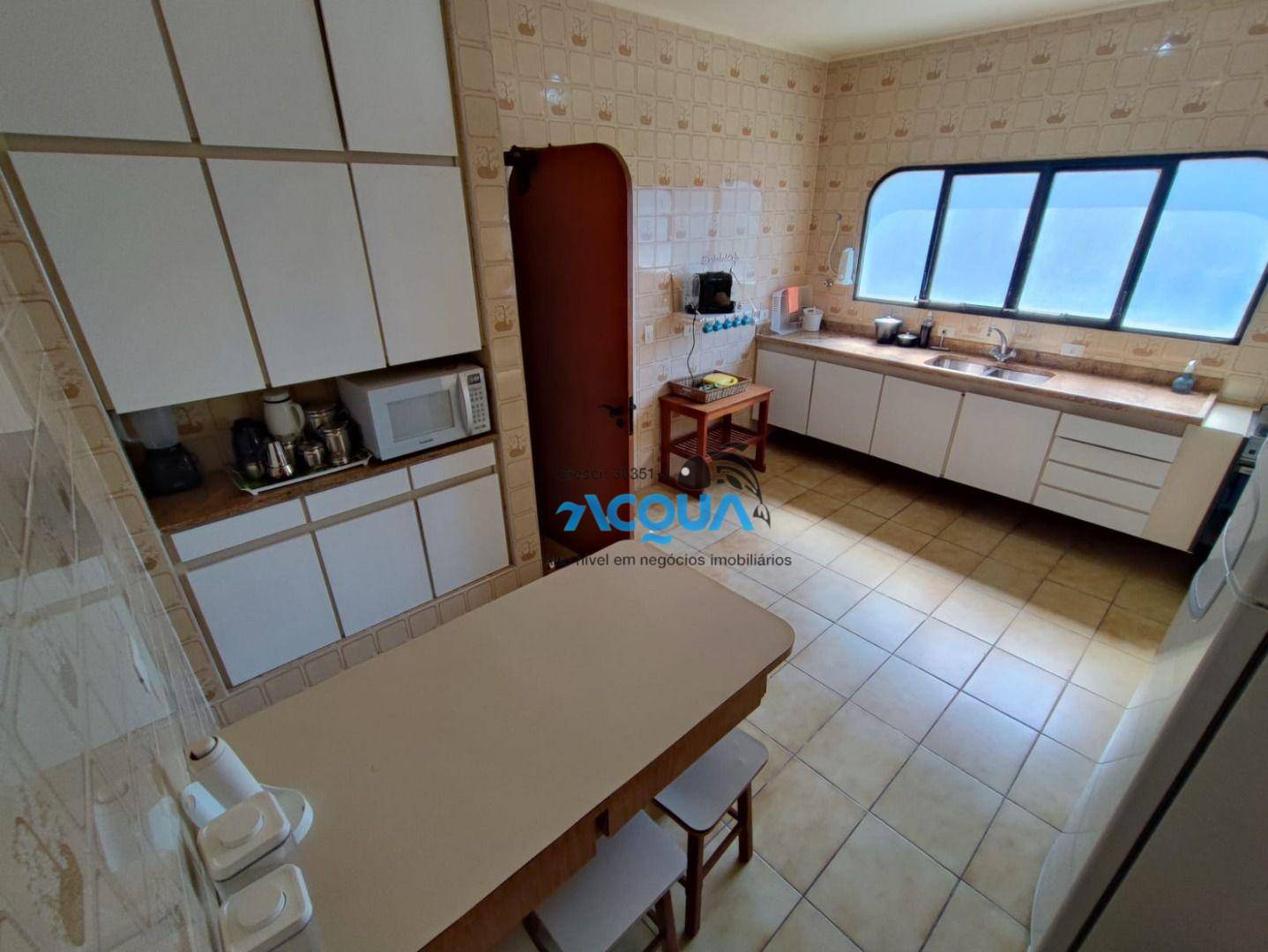 Apartamento à venda com 3 quartos, 220m² - Foto 9