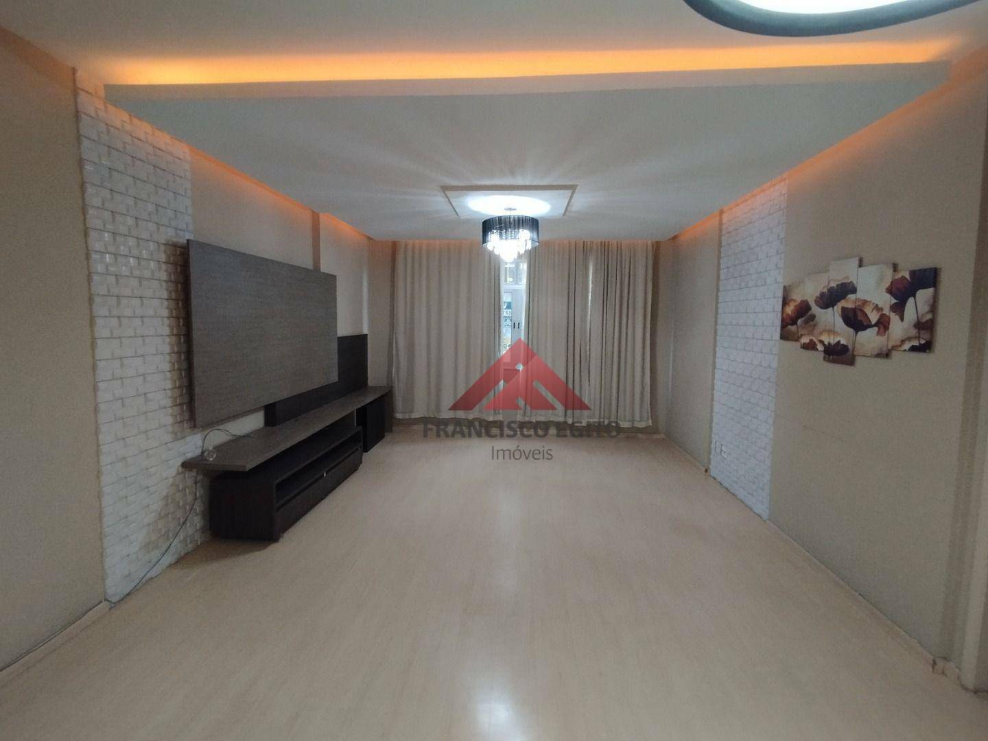 Apartamento à venda com 3 quartos, 130m² - Foto 4