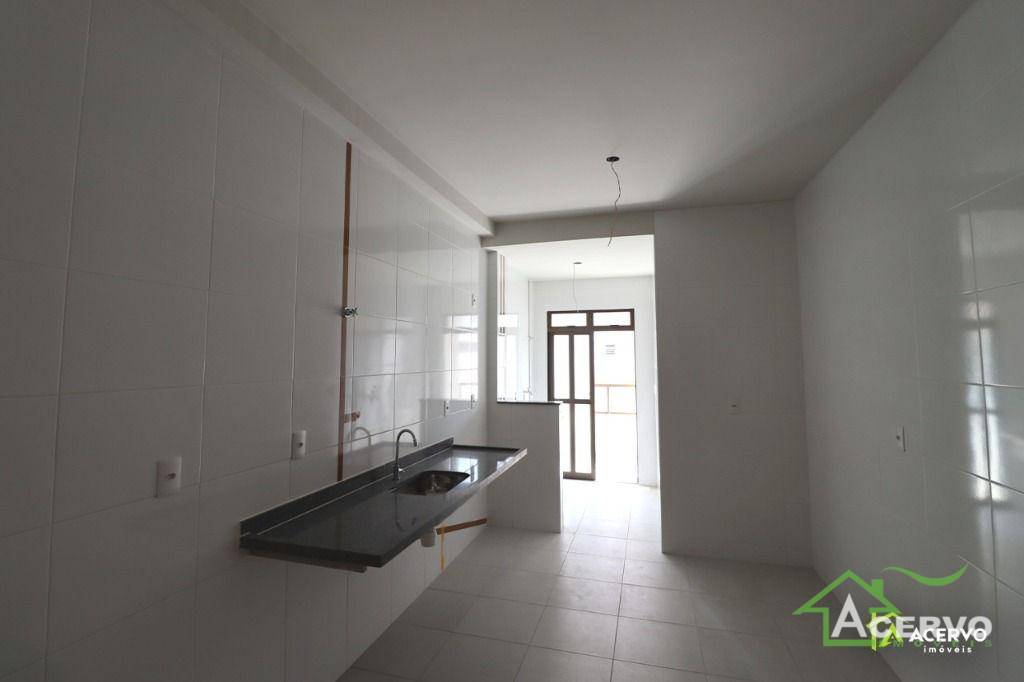 Apartamento à venda com 3 quartos, 137m² - Foto 14