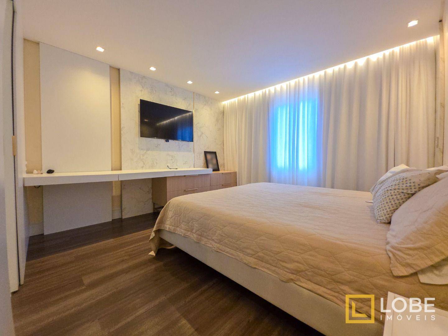 Casa à venda com 3 quartos, 330m² - Foto 17