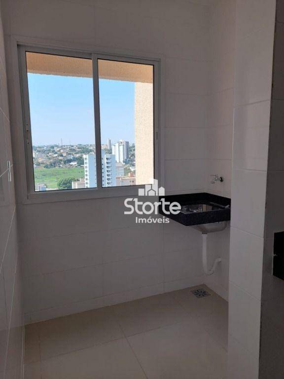 Apartamento à venda com 2 quartos, 62m² - Foto 28