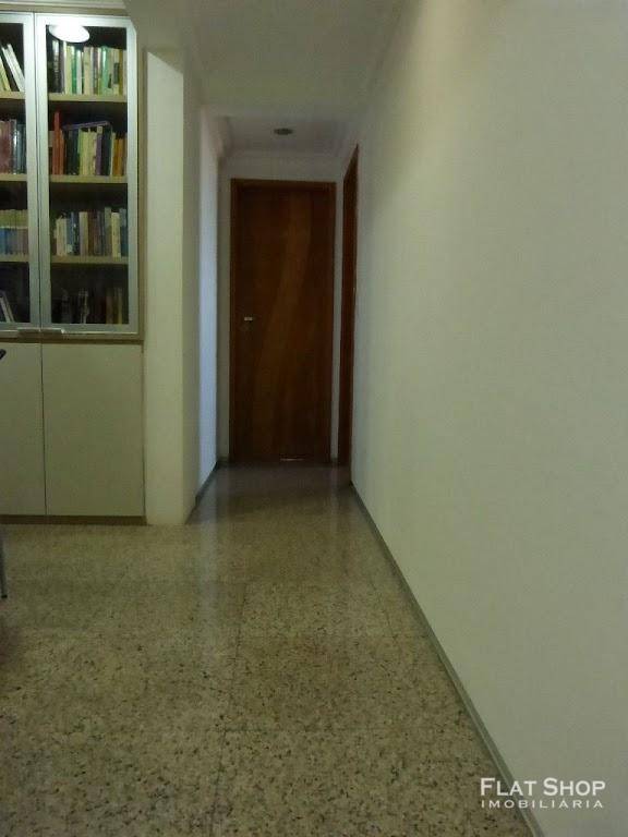 Apartamento à venda com 4 quartos, 210m² - Foto 20