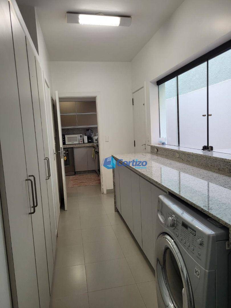 Casa à venda com 4 quartos, 386m² - Foto 14