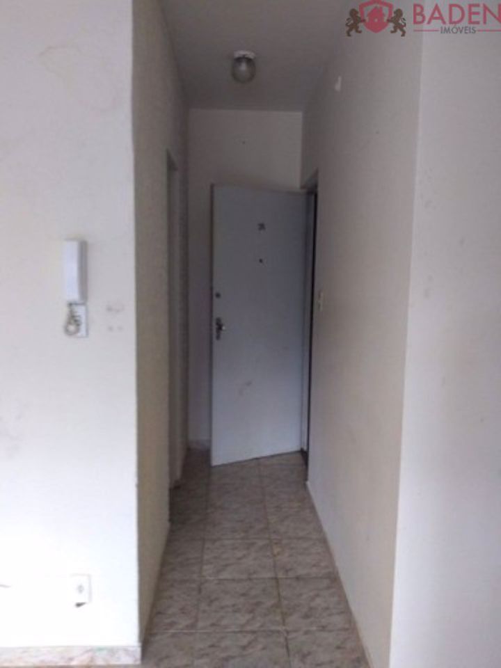 Apartamento à venda com 1 quarto, 27m² - Foto 3