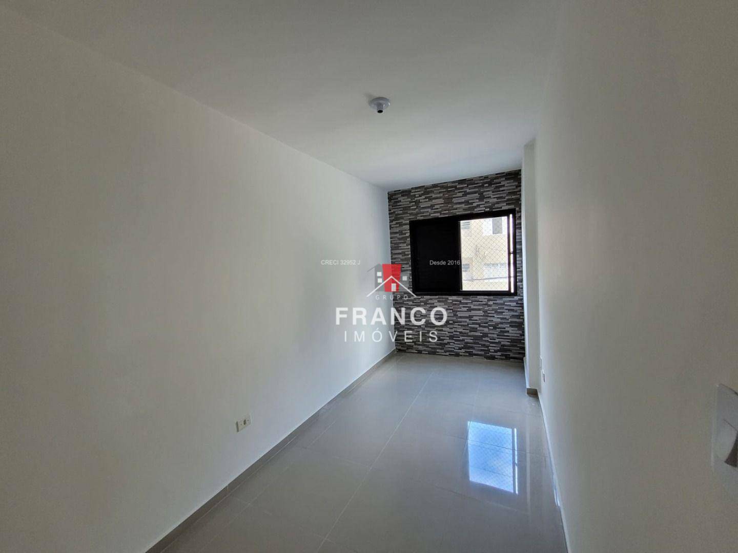 Apartamento à venda com 3 quartos, 103m² - Foto 10