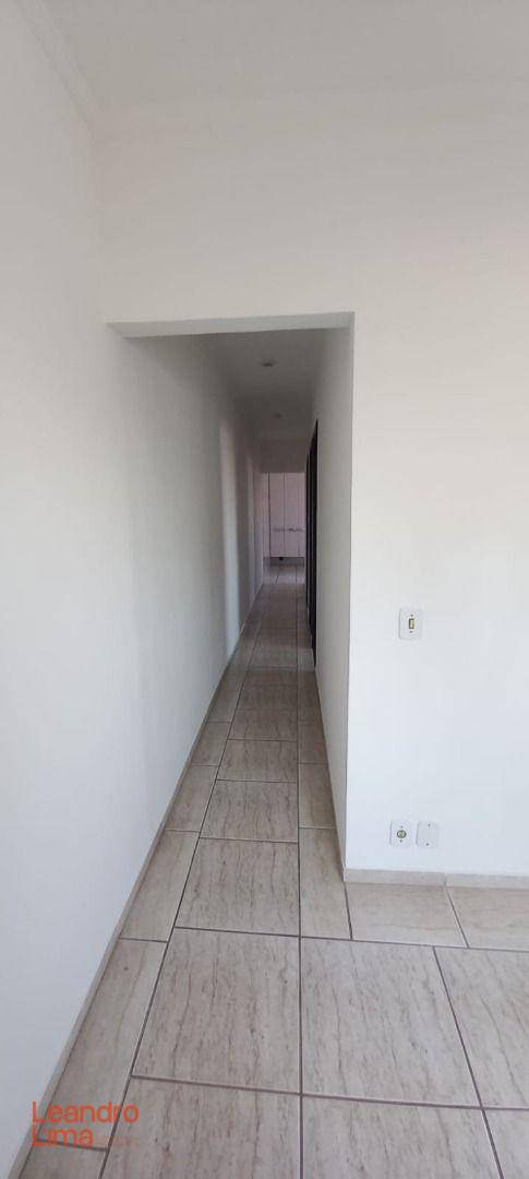 Apartamento para alugar com 2 quartos, 60m² - Foto 4